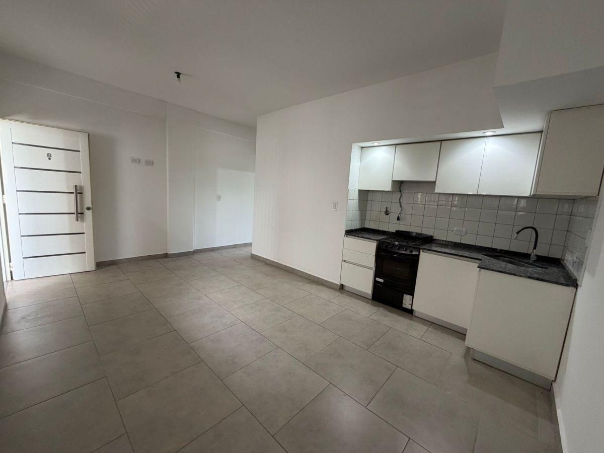 Foto de DEPARTAMENTO DE 2 AMB CON COCHERA, imagen 1