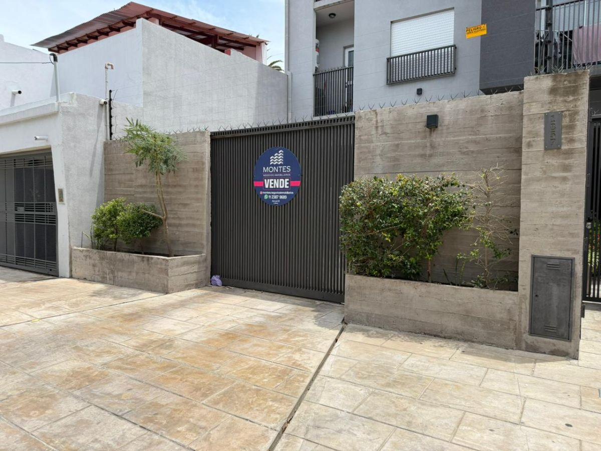 DEPARTAMENTO DE 2 AMB CON COCHERA