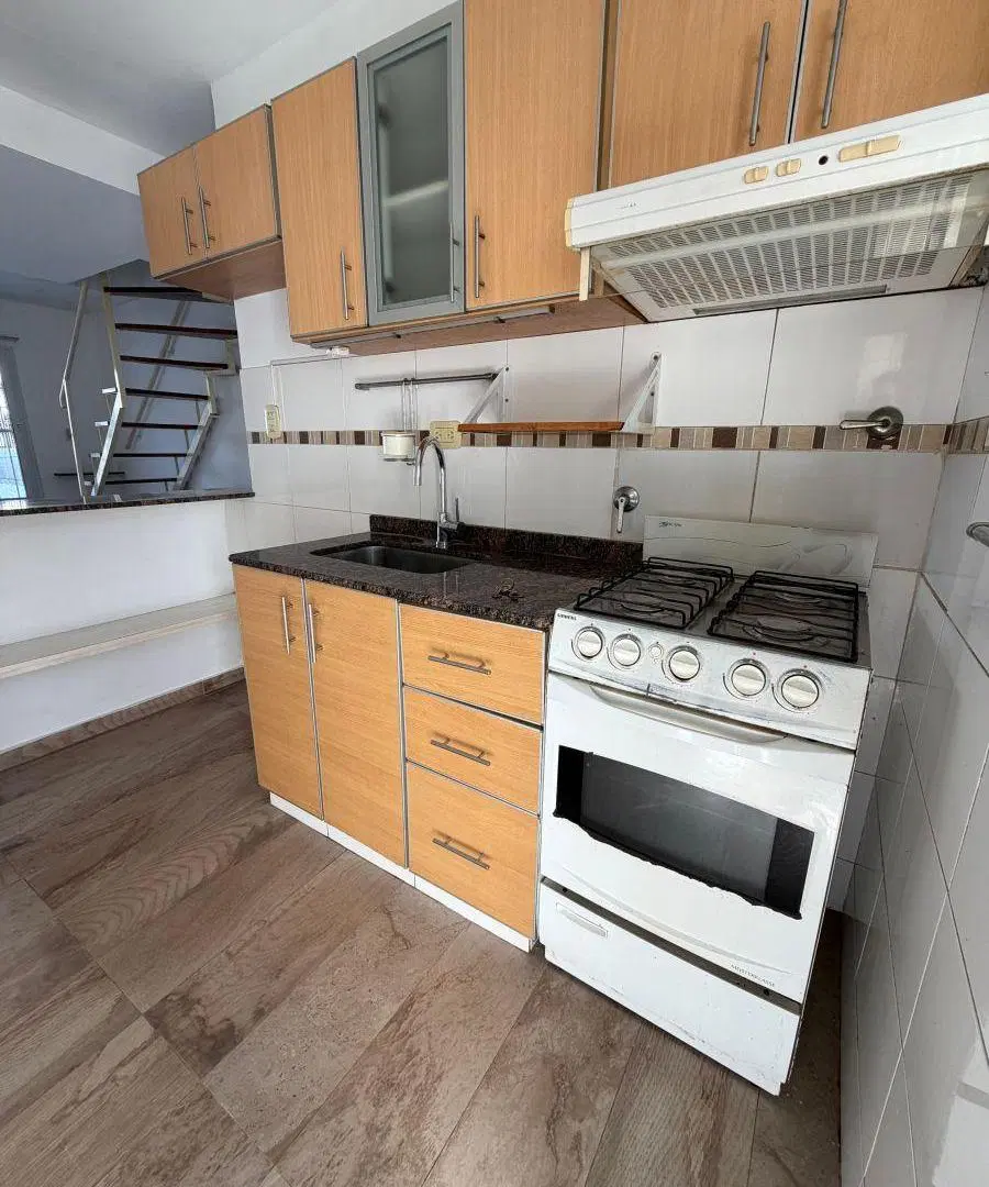 Alquiler Dúplex 3 Amb c/ Cochera - Villa
Luzuriaga - Luminoso +
Patio 1
