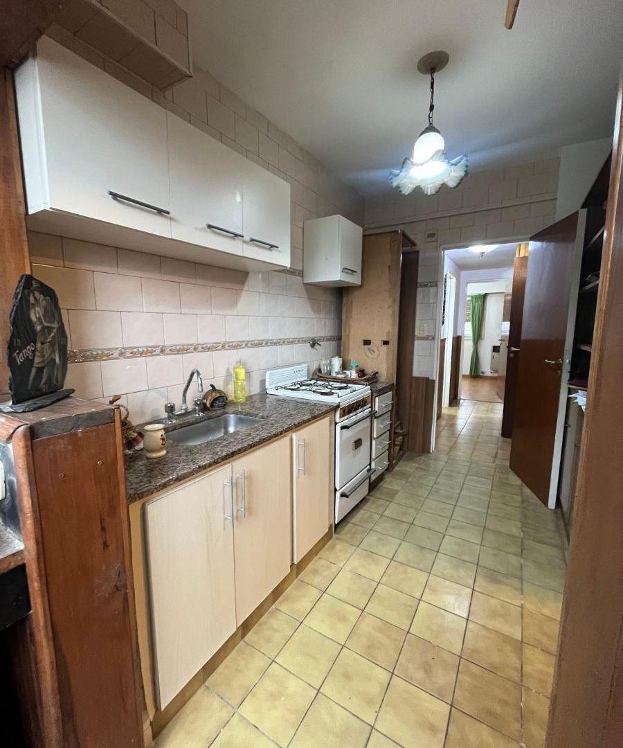 Foto de Departamento de 2 dormitorios con cochera y baulera apto para crédito, imagen 3