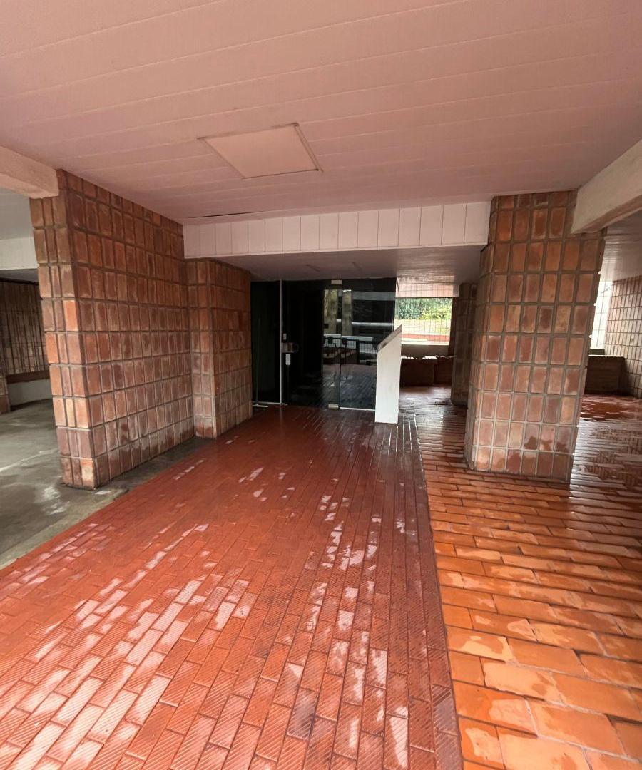 Foto de Departamento de 2 dormitorios con cochera y baulera apto para crédito, imagen 4