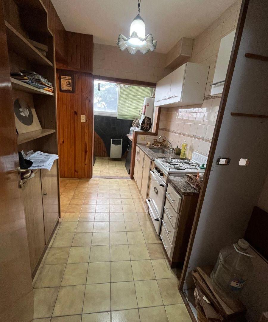 Foto de Departamento de 2 dormitorios con cochera y baulera apto para crédito, imagen 1