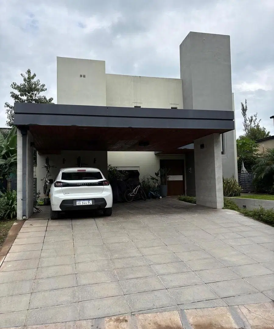 Casa en Yerba Buena 1