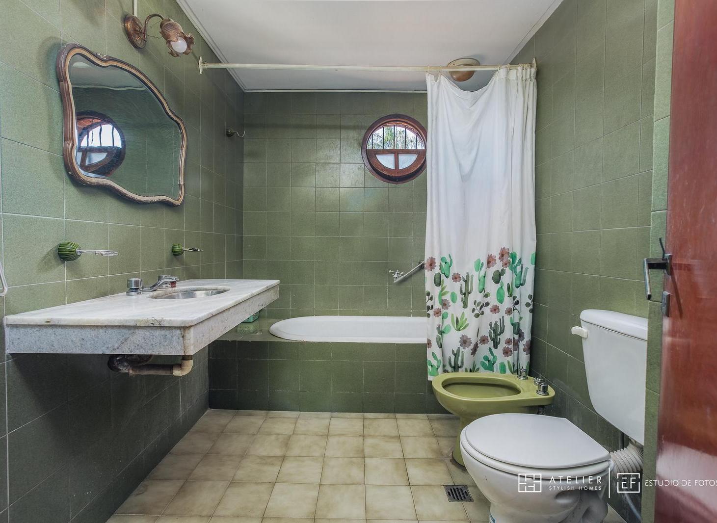 Foto de Casa 4 dormitorios con cochera y jardín, imagen 2