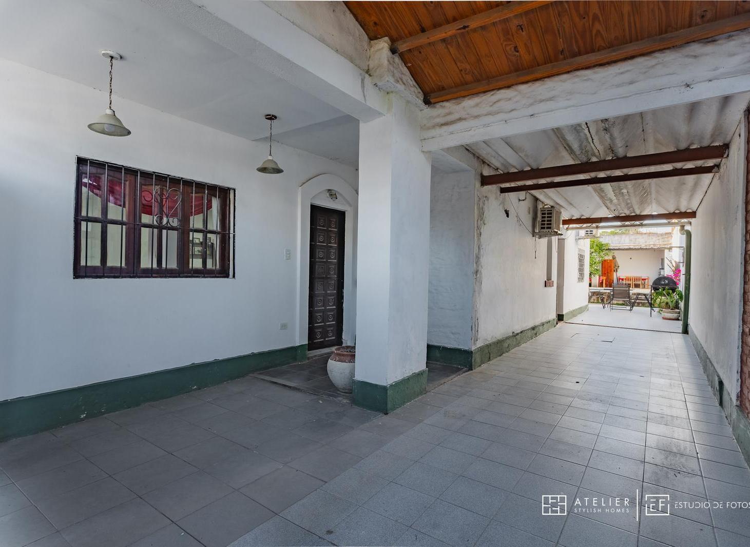 Foto de Casa 3 dormitorios con pileta y cochera, imagen 2