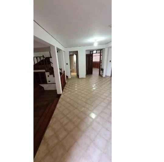 IMPERDIBLE CASA EN ALQUILER!! 3 DORM 5