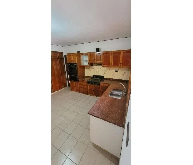 IMPERDIBLE CASA EN ALQUILER!! 3 DORM 3