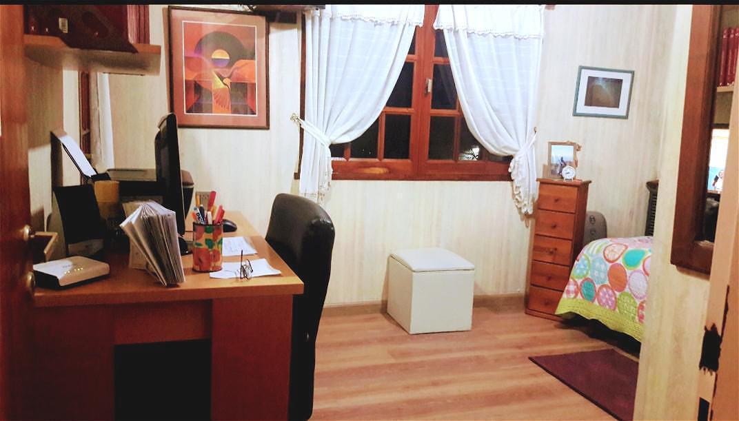 Foto de Casa 2 Plantas Local - Gonnet 16 y 503, imagen 3