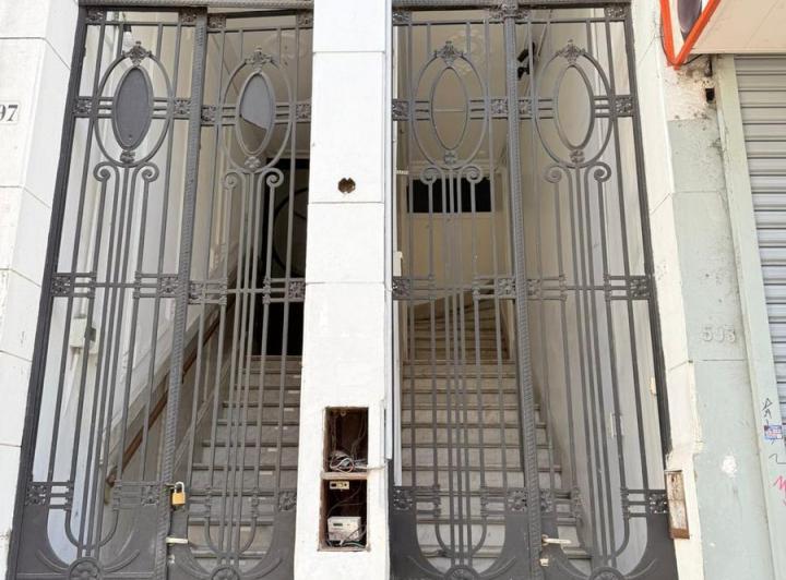 Venta de departamento/local en calle 7 esquina 55 1
