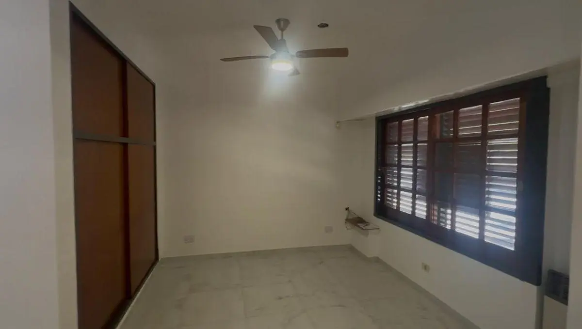 Amplia casa en venta 2