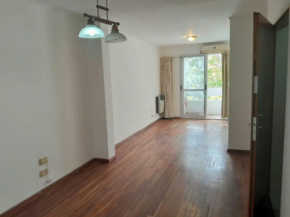 Alquiler depto 1 dormitorio. Frente con balcón 3
