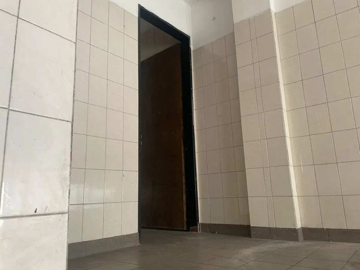 alquiler de local comercial en la plata diagonal 80 casi 6 4