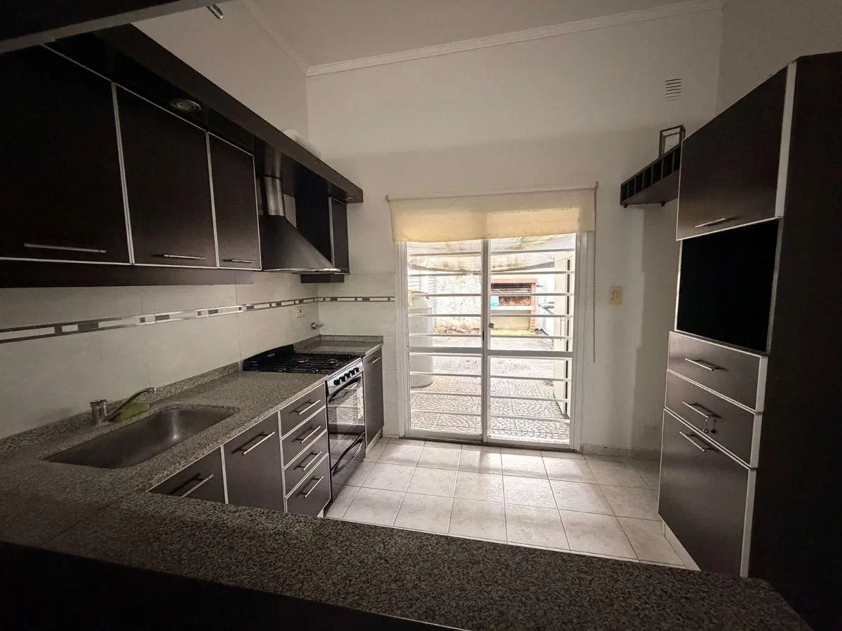 DUPLEX EN ALQUILER EN CITY BELL 2