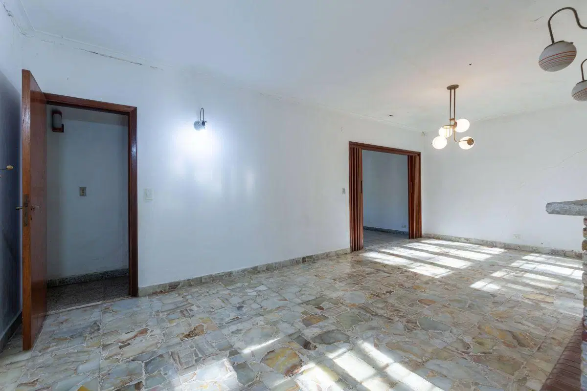 Casa 2 dormitorios en venta, 218 m² totales, calle 405 Villa Elisa 5