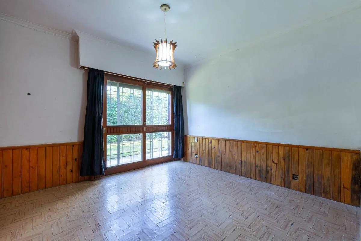 Casa 2 dormitorios en venta, 218 m² totales, calle 405 Villa Elisa 2