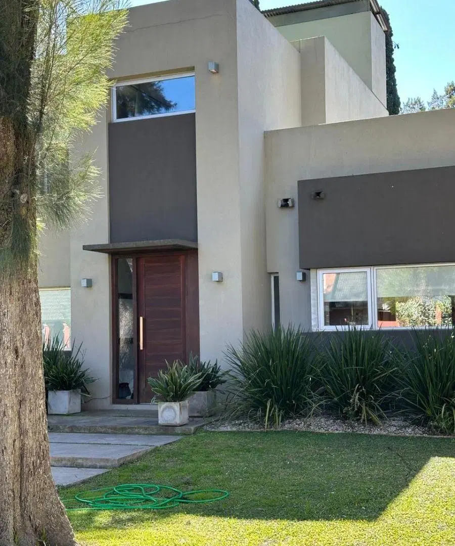 casa en alquiler barrio san facundo 1