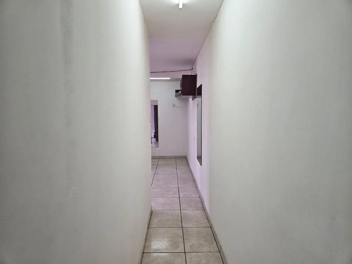 Departamento en alquiler con cochera y patio en el barrio de Tolosa 5