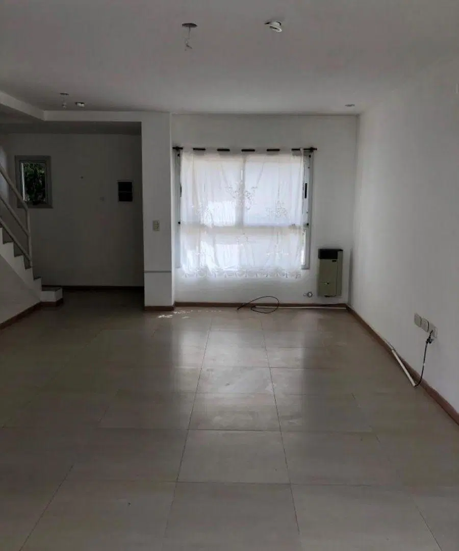 Duplex en alquiler en Gonnet 3