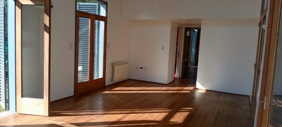 Casa en alquiler- Villa Elisa 4