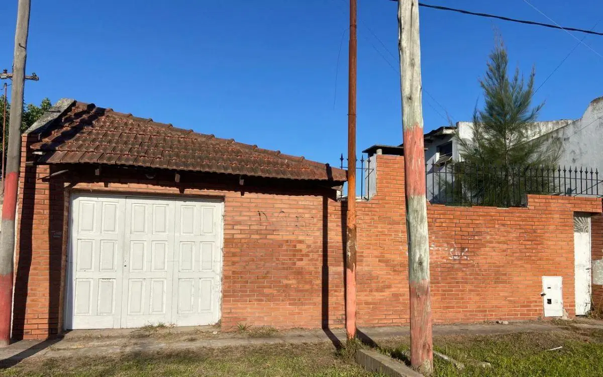 CASA EN ALQUILER BARRIO EL CARMEN BERISSO 1