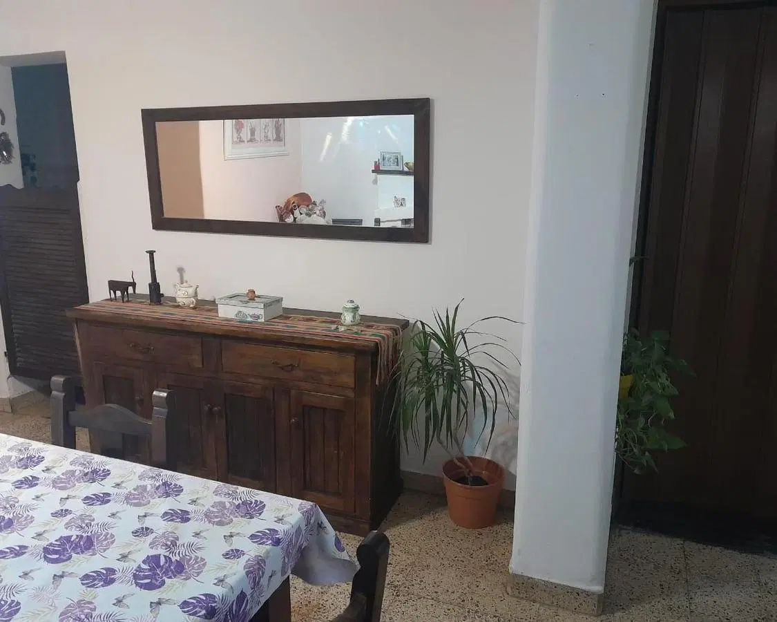 Chalet sobre lote de 800 mt2 zona Republica de los Niños 2