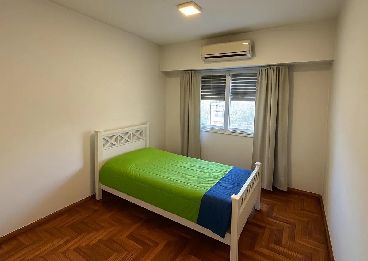 Departamento en venta de 77 m² con 3 dormitorios en venta en La Plata 4