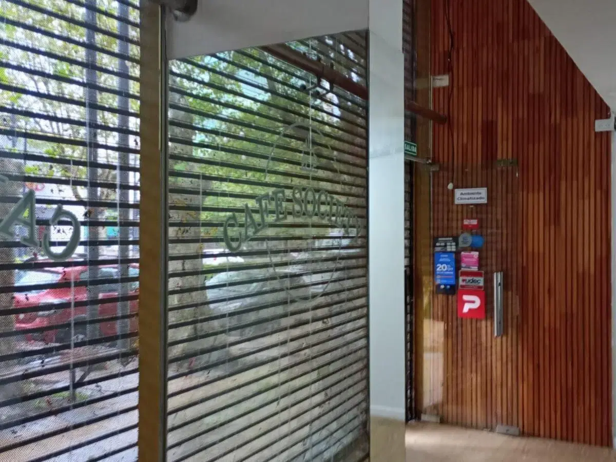 Local en  venta La Plata centro 4