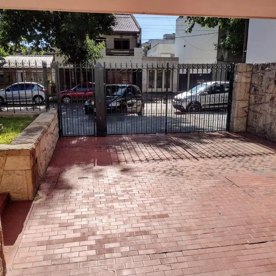 Excelente casa en venta 400 m2 La Plata 5