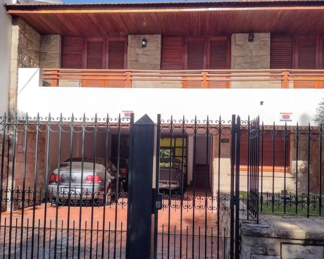 Excelente casa en venta 400 m2 La Plata 8