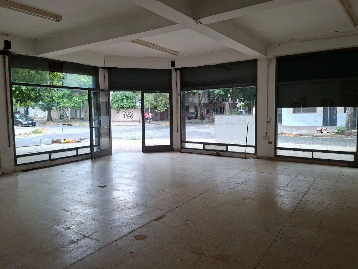 Local comercial en Alquiler en Barrio Hipodromo 8
