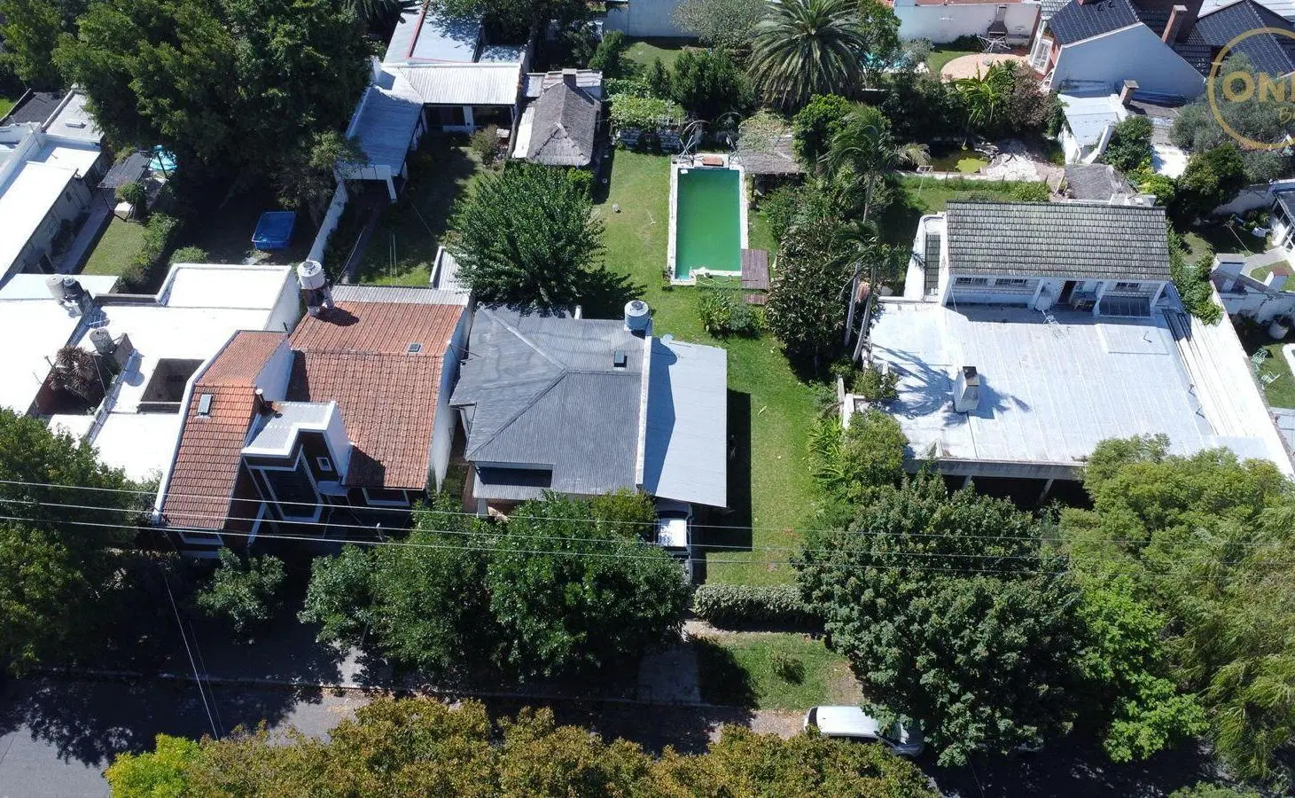 Casa en Gonnet sobre lote de 800 m2 8