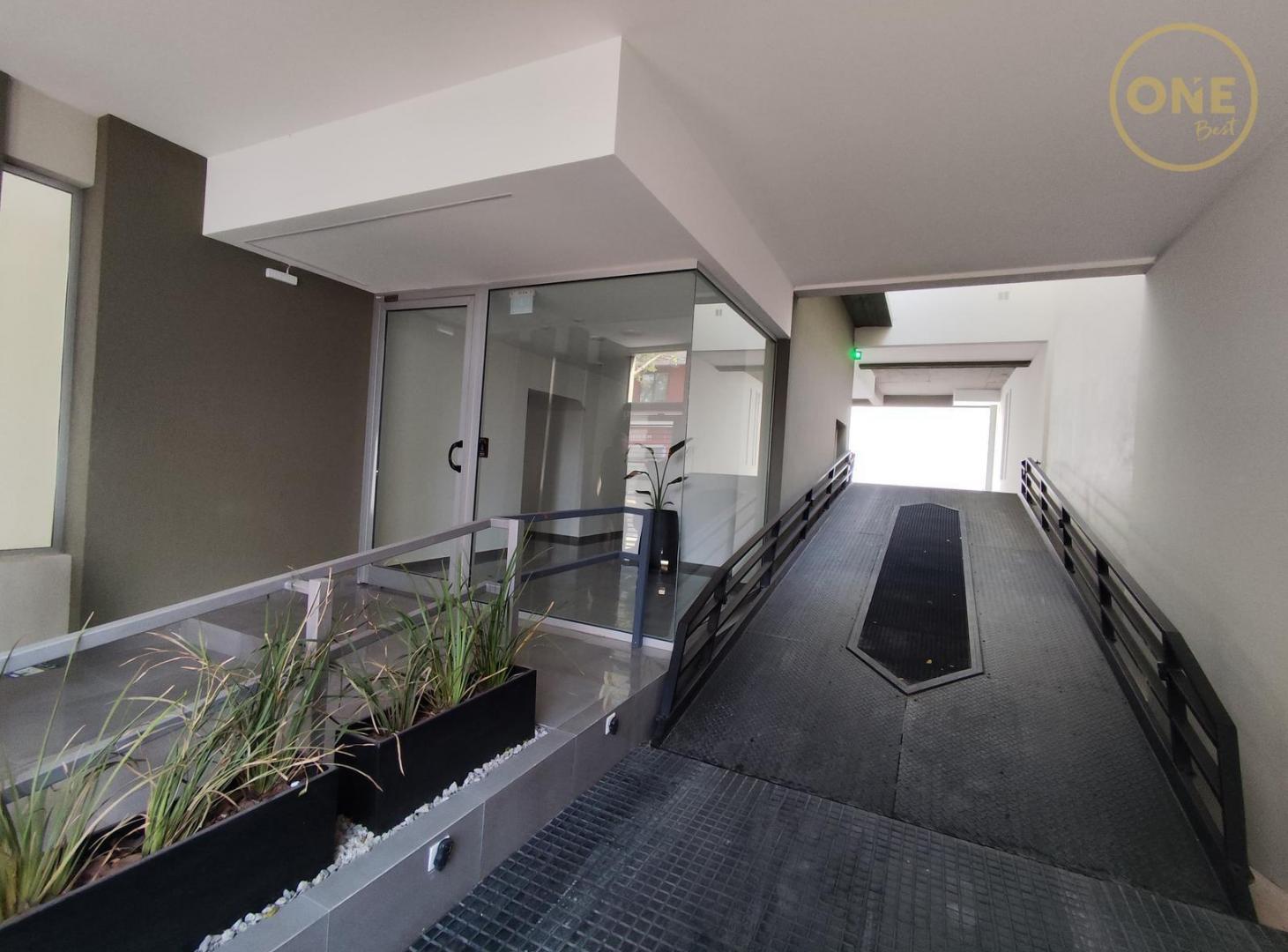 Foto de Departamento con cochera en venta en La Plata, imagen 1