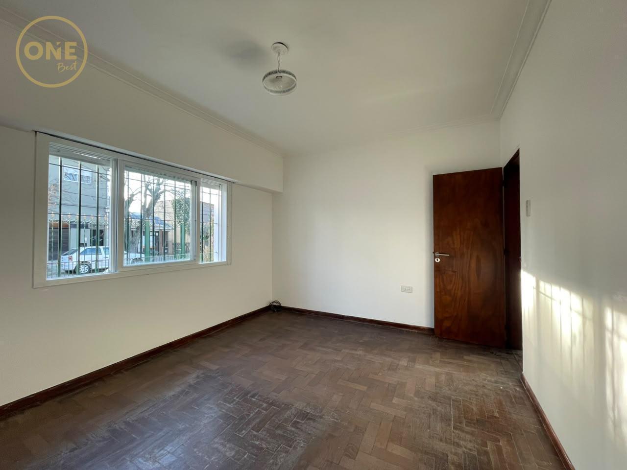 Foto de Casa en Alquiler 3 Ambientes + Cochera + Lavadero, imagen 2