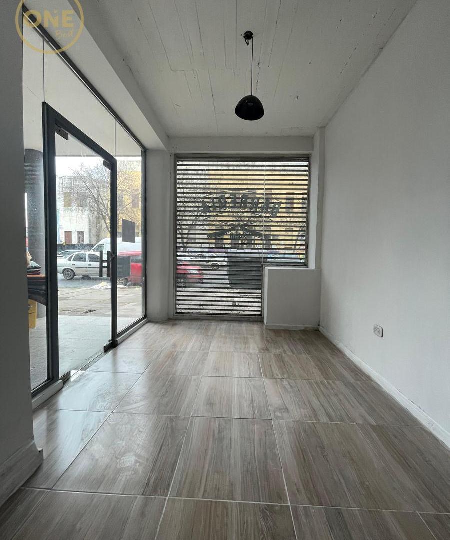 Foto de Local en alquiler sobre Avenida 60, La Plata, imagen 4