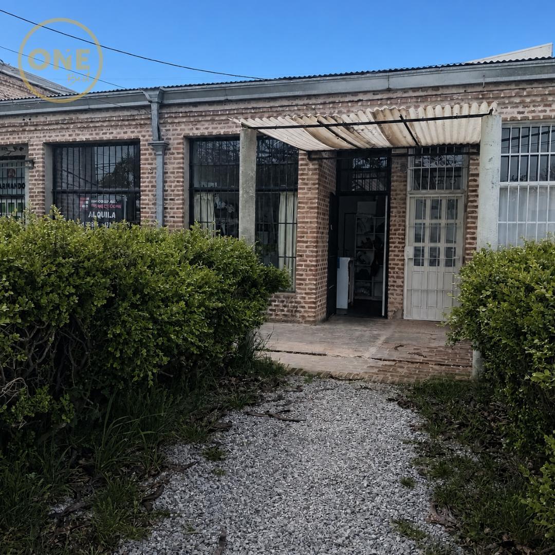 Foto de Local en venta en City Bell, sobre Camino Belgrano, imagen 2