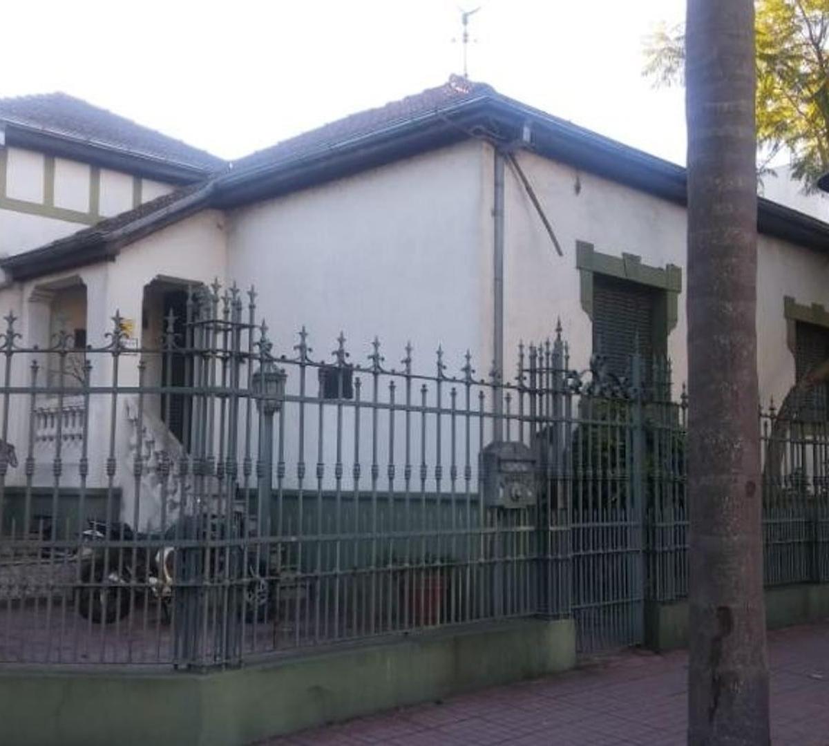 Casa 5 Ambientes en Tigre Centro – Apto Construcción Departa 2