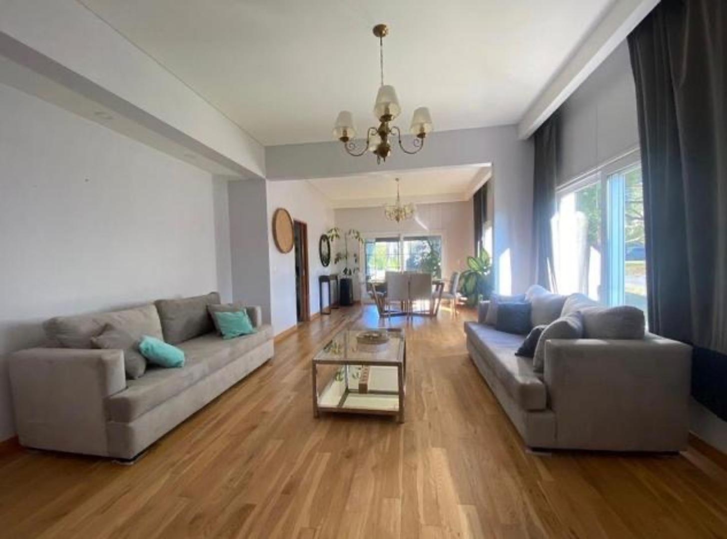 Foto de Casa de categoría en Santa Guadalupe sobre lote interno, imagen 5