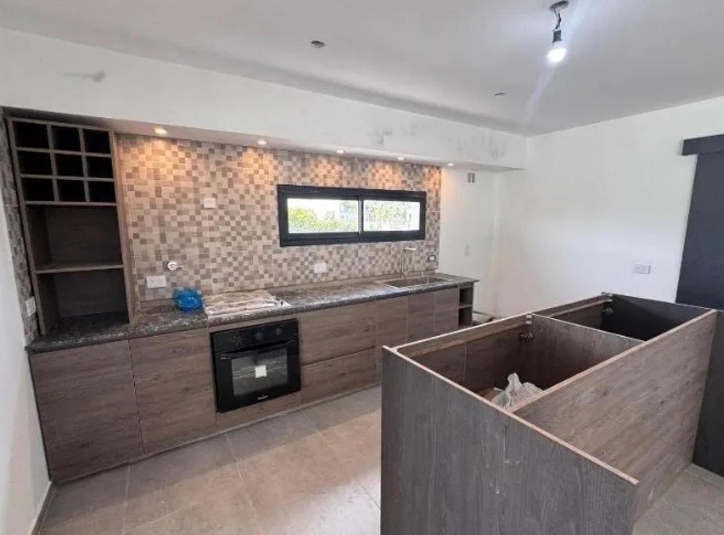 Casa a estrenar en Santa Emilia