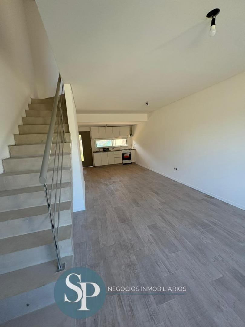 Foto de Venta Dúplex 3 Ambientes con Jardín - Dos Cedros Pilar, imagen 3