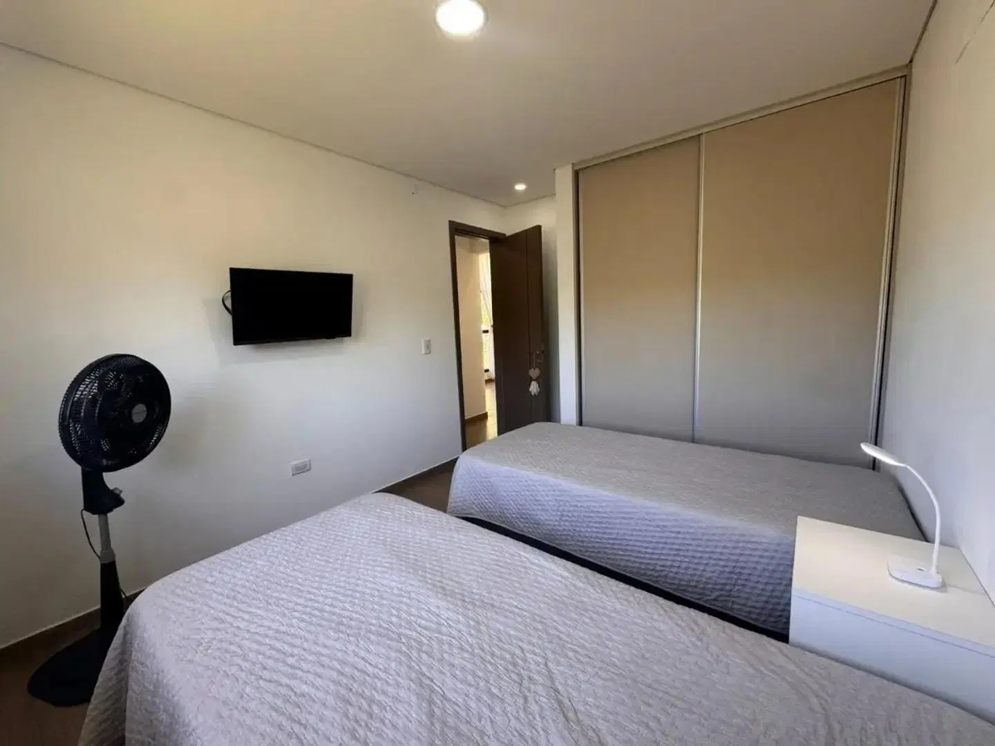 Casa amueblada a estrenar en Costa del Este 4
