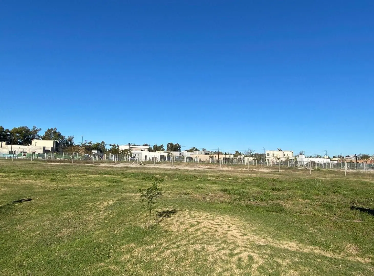 Lote central en venta - Santa Sofia 2