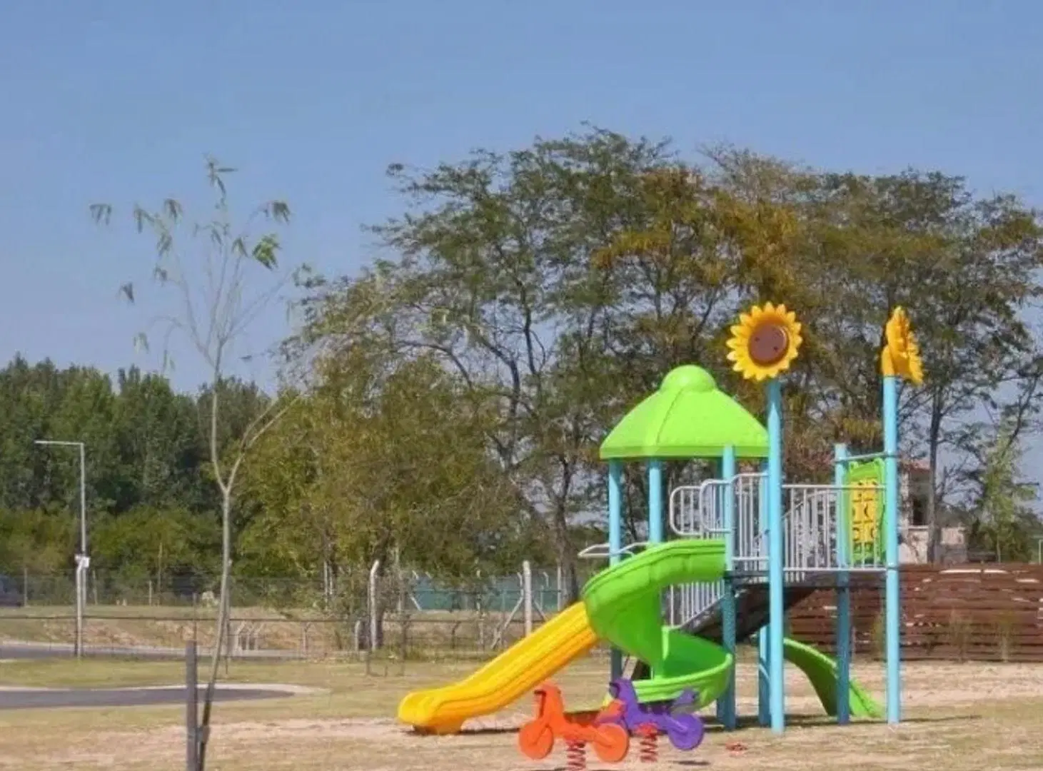 Hermoso lote en Santa Ana 3