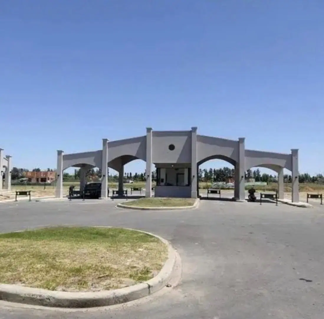 Hermoso lote en Santa Ana 4