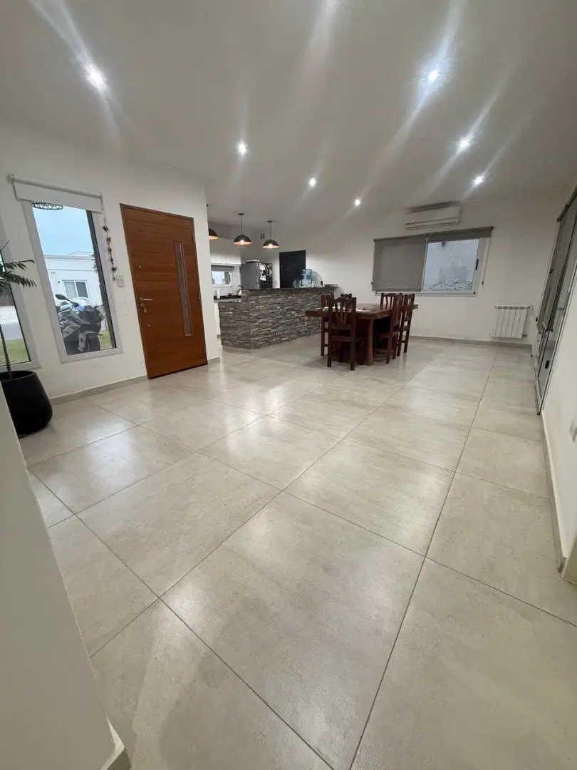 Casa en San Ramón Pilar del este - Acepta permuta 3