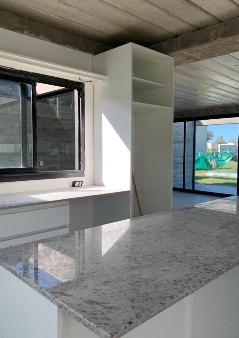 Foto de Casa en Alquiler, Pilar del Este. 5 ambientes., imagen 5