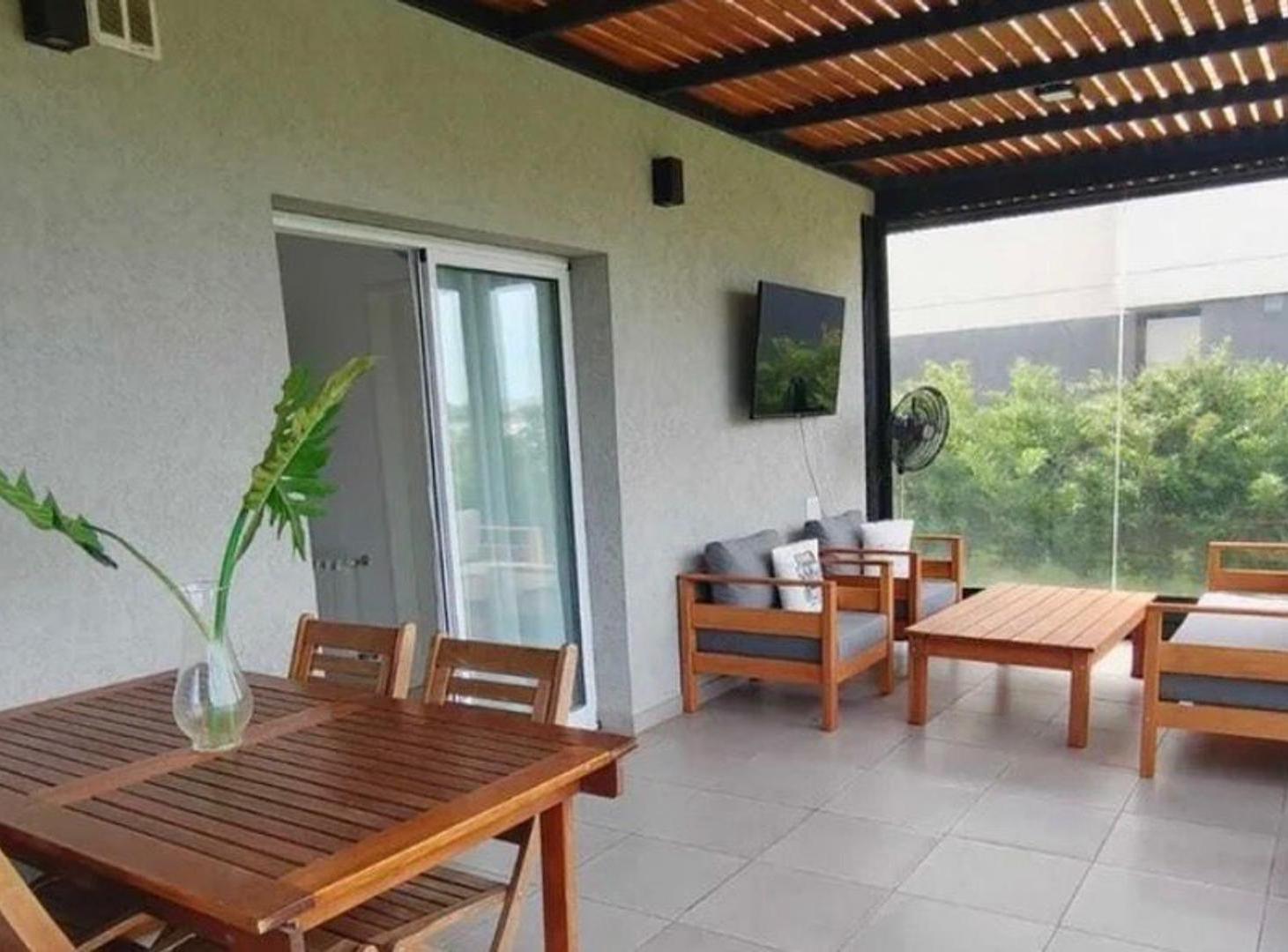 Foto de Casa de 5 ambientes en venta en Santa Elena, imagen 3