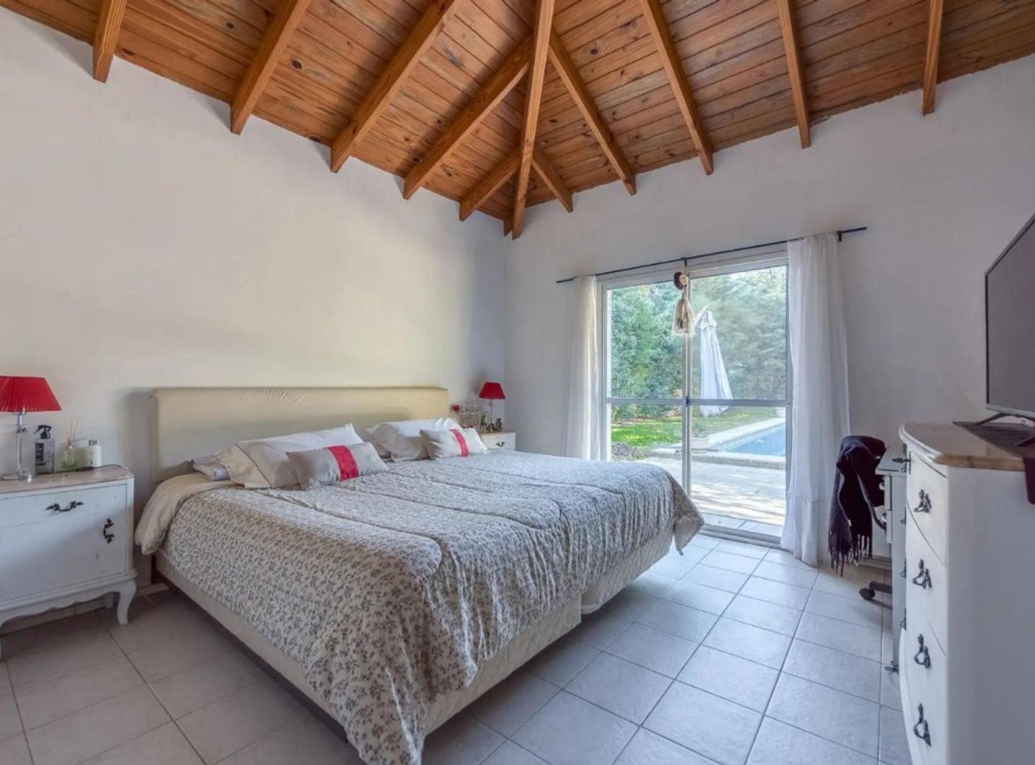 Foto de Casa en Barrio Saint Matthews - 3 dormitorios, imagen 3