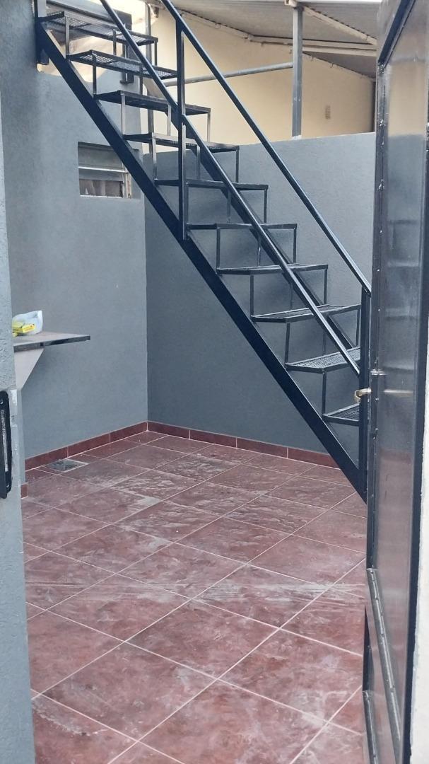Foto de Excelente Inversión- Venta 4 dptos y 1 local con renta, imagen 4