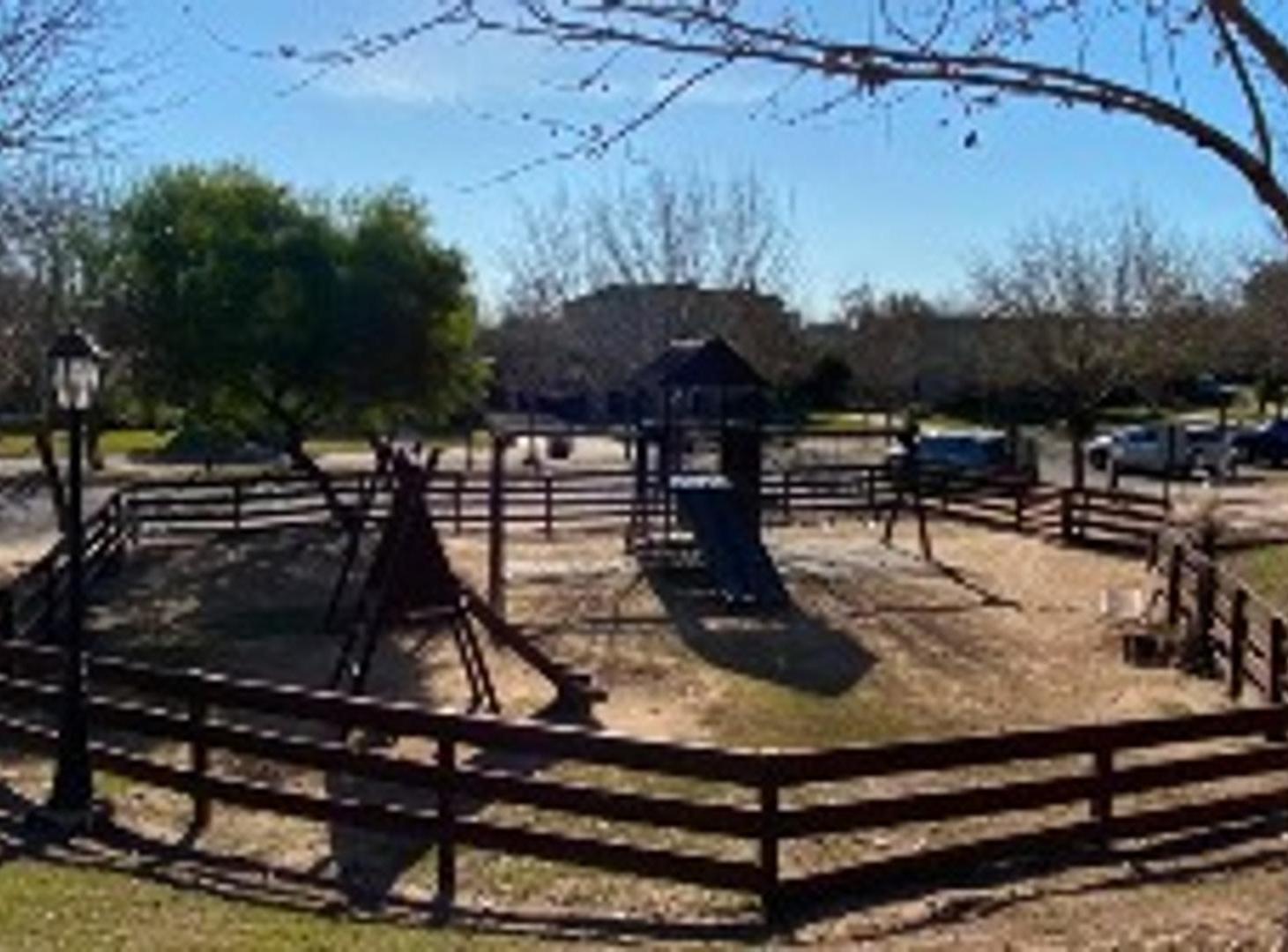 Foto de Venta de lote central en Santa Guadalupe - Pilar del Este, imagen 2