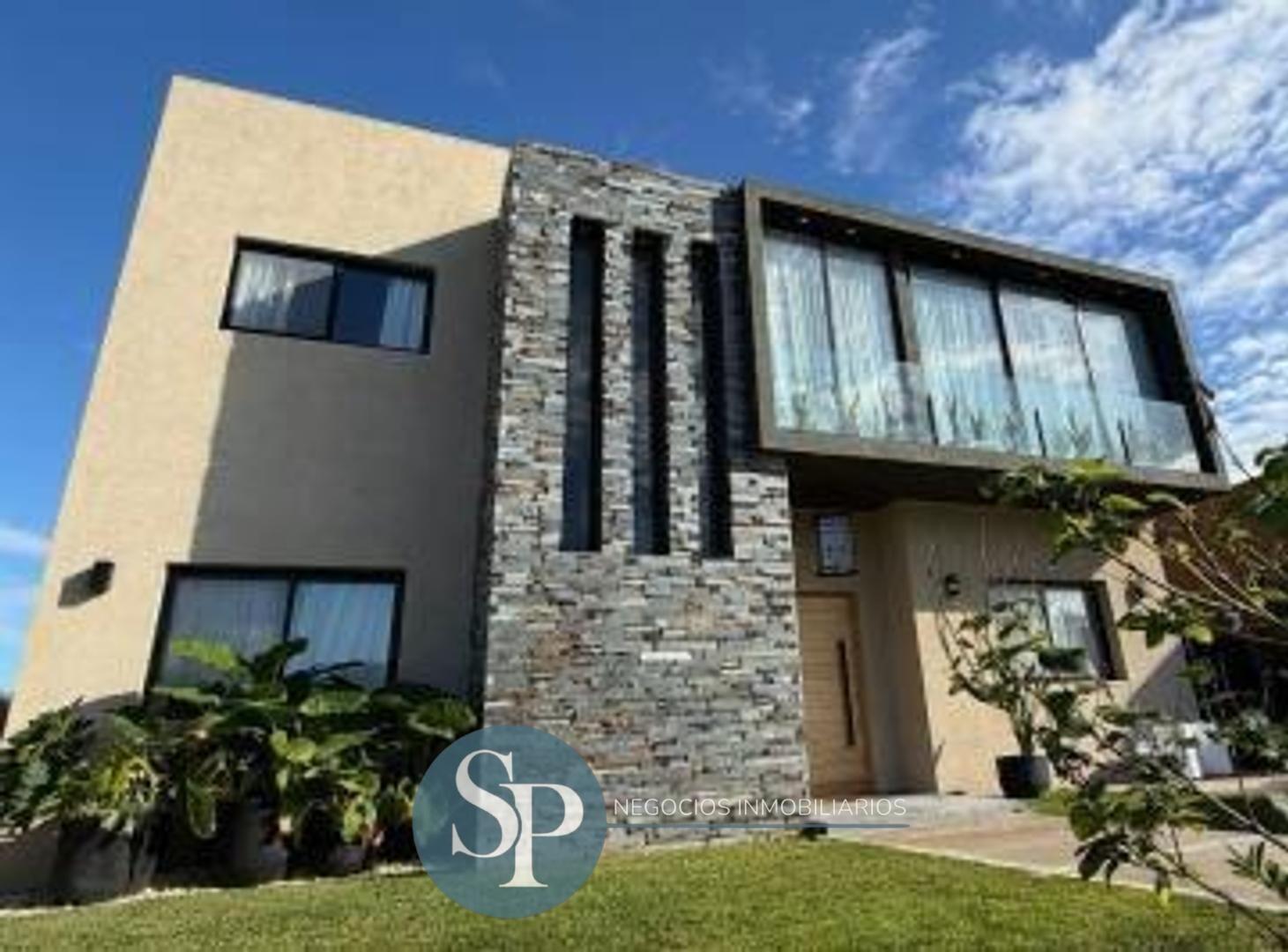 Foto de VENTA CASA 2 PLANTAS SANTA LUCIA - PILAR DEL ESTE, imagen 2